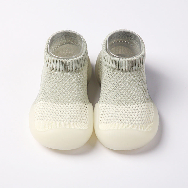 Learning shoes breathable baby summer children soft bottomless floor hole hole shoes socks ice silk shoes socks thin version of the shoes