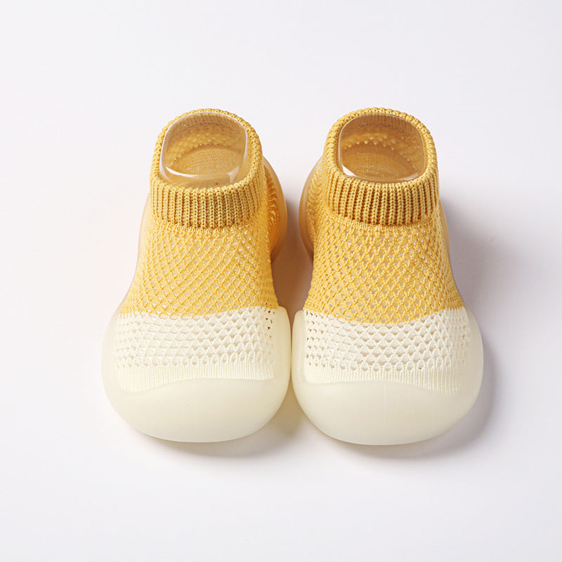 Learning shoes breathable baby summer children soft bottomless floor hole hole shoes socks ice silk shoes socks thin version of the shoes